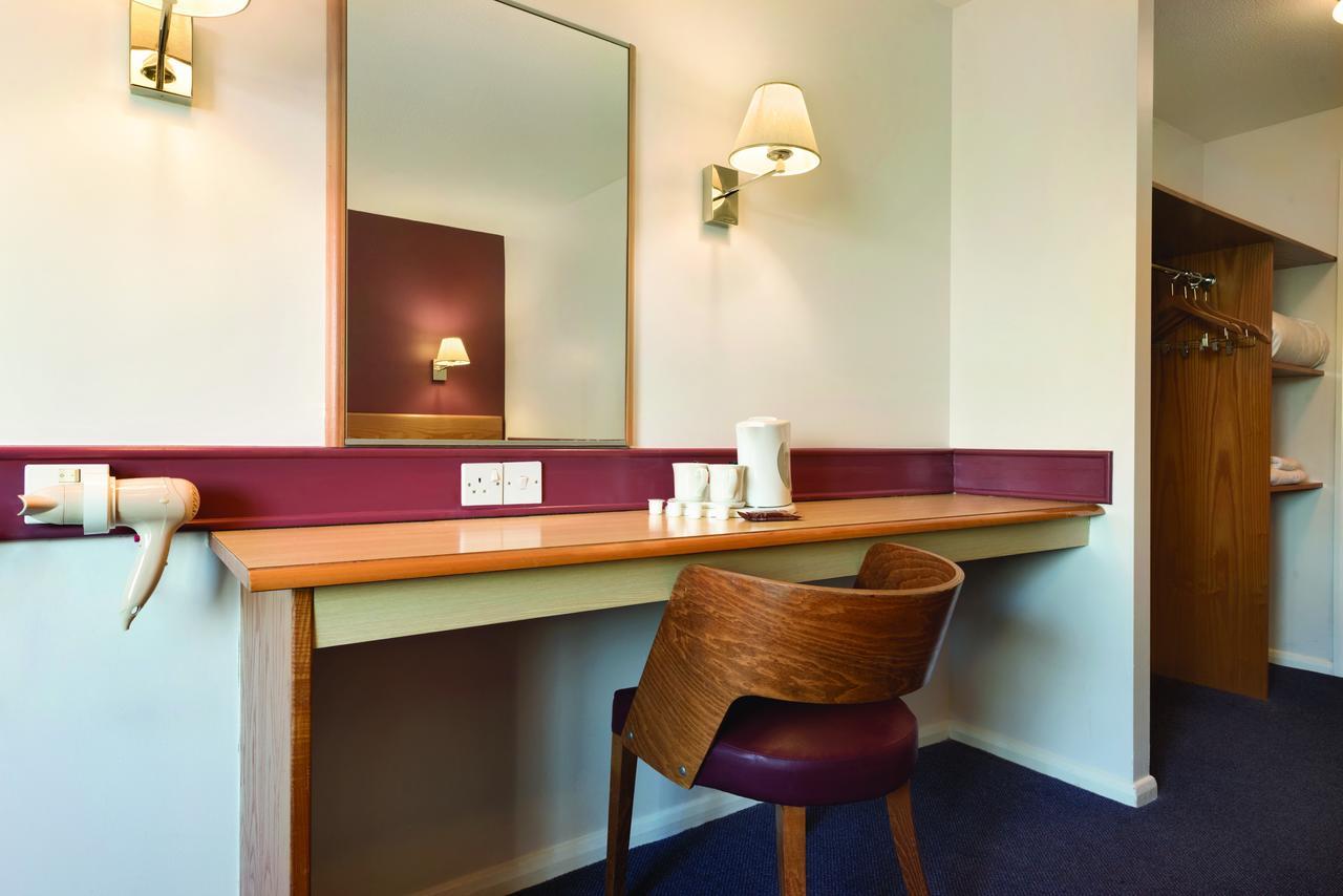 Days Inn Hotel Membury Lambourn المظهر الخارجي الصورة