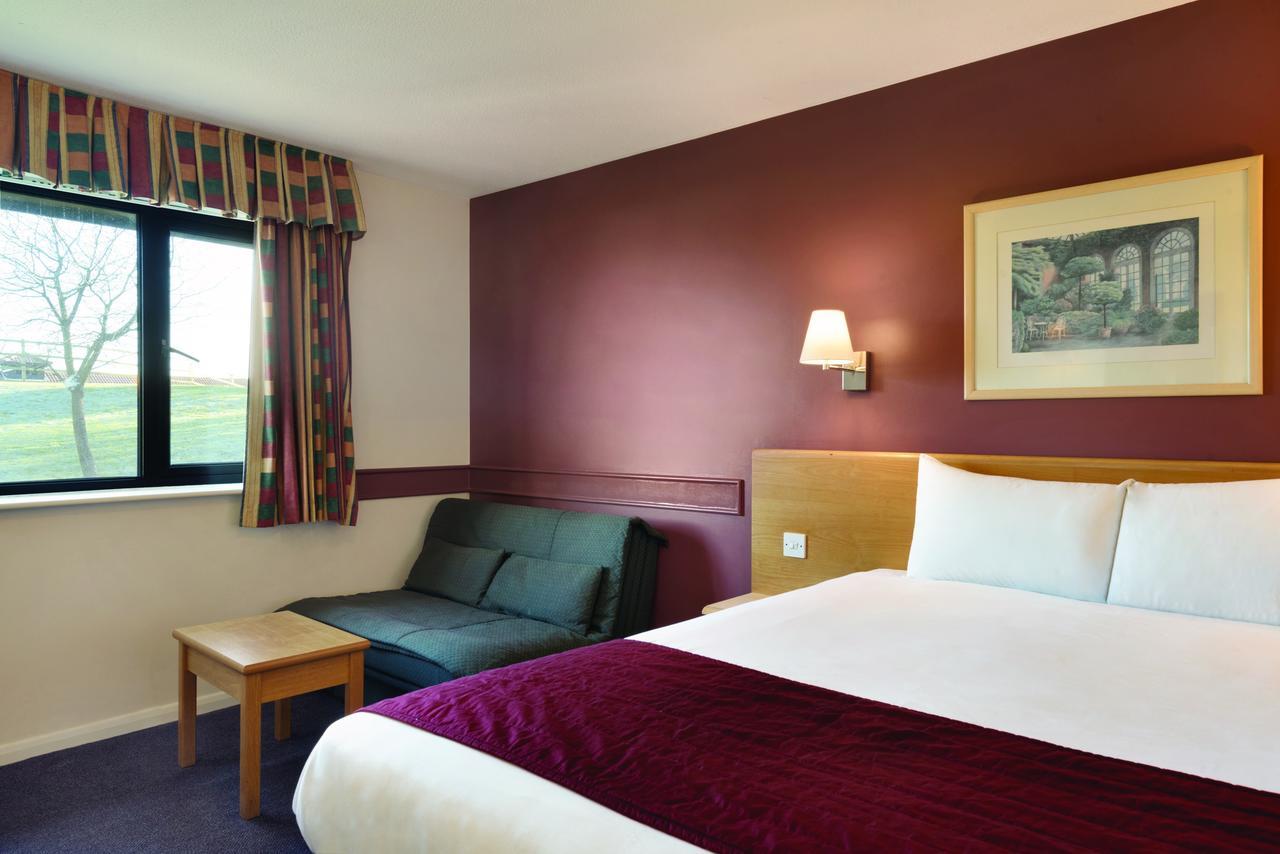 Days Inn Hotel Membury Lambourn المظهر الخارجي الصورة