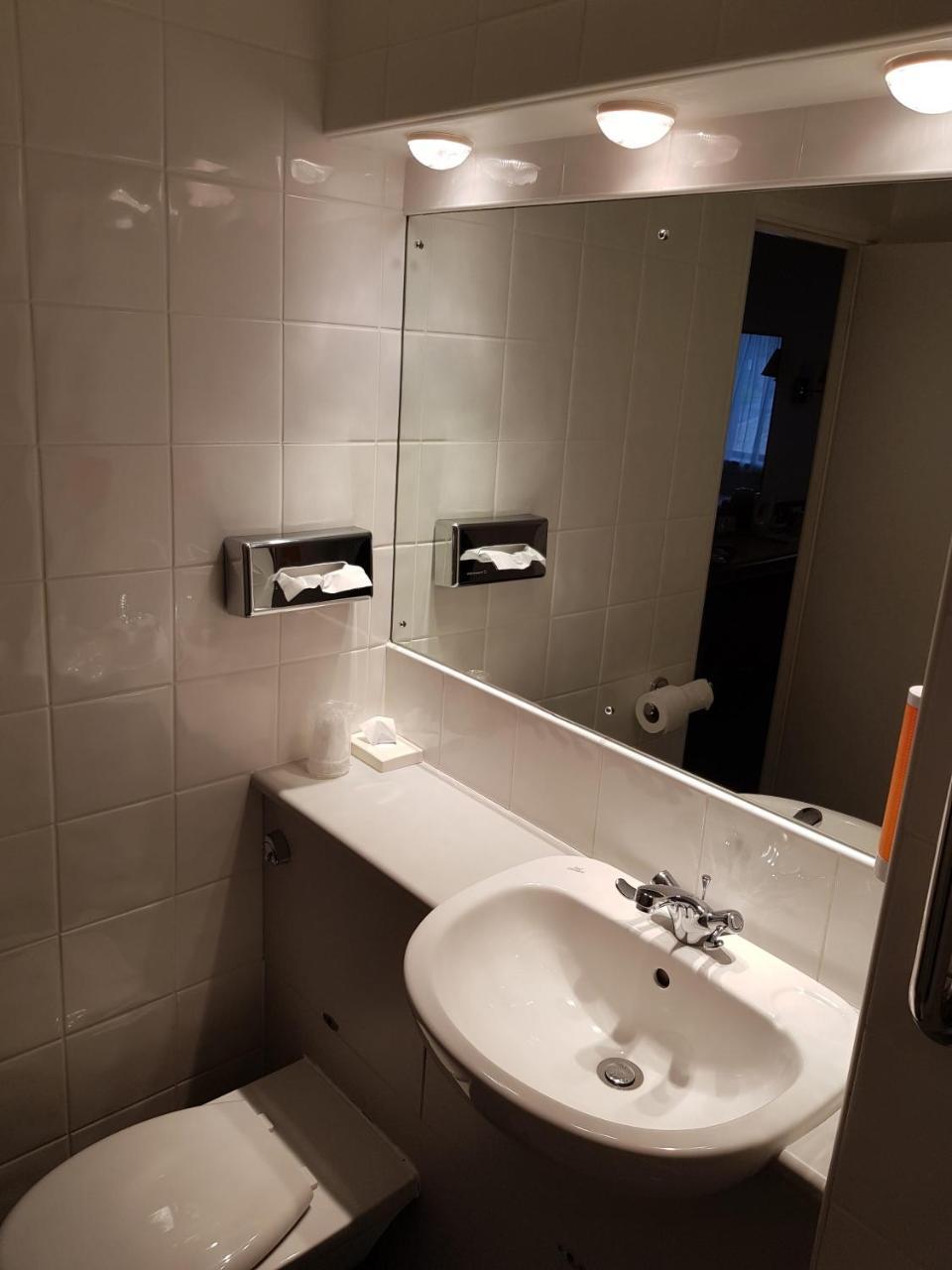 Days Inn Hotel Membury Lambourn المظهر الخارجي الصورة