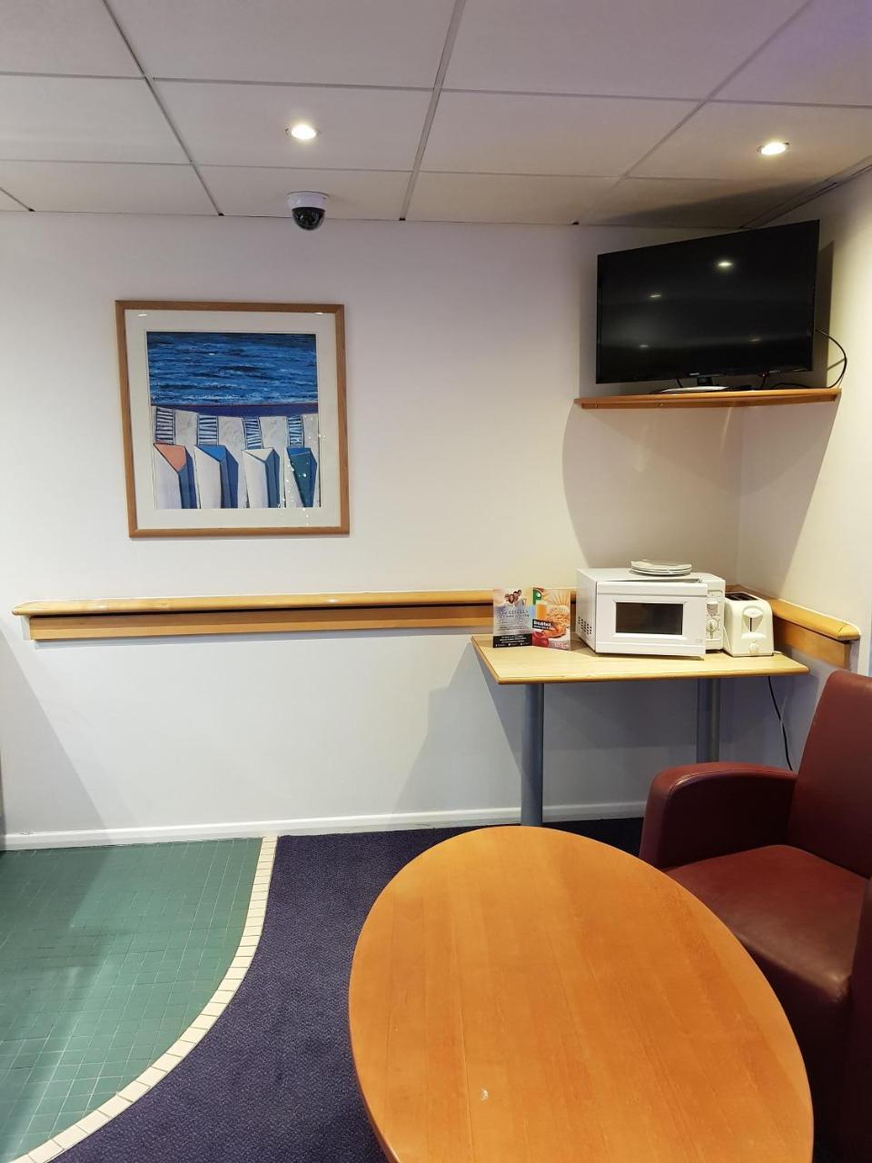 Days Inn Hotel Membury Lambourn المظهر الخارجي الصورة